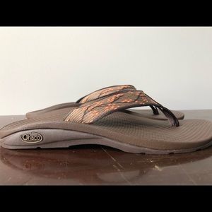 Chaco cherry blossom flip flops size 8